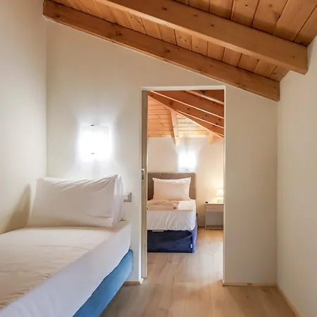 Holiday home Elpida In Myloniana *